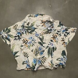 American Eagle Outfitters Tropical Floral Shirt